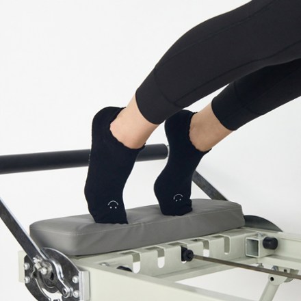 Pointe Studio Happy Full Foot Grip Socks - Women's 3