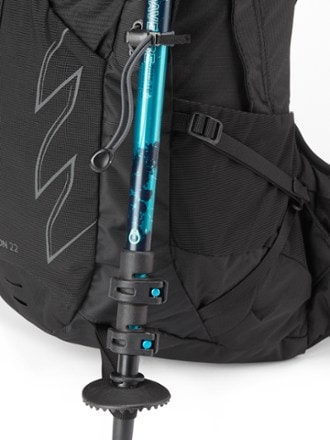 Osprey Talon 22 Pack - Men's Trekking pole attachments (Stealth Black)