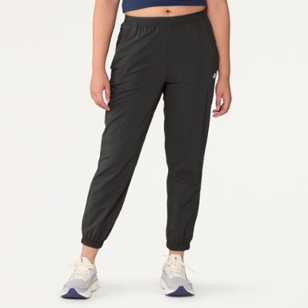 The North Face Wander Joggers 2.0 - Women's 1