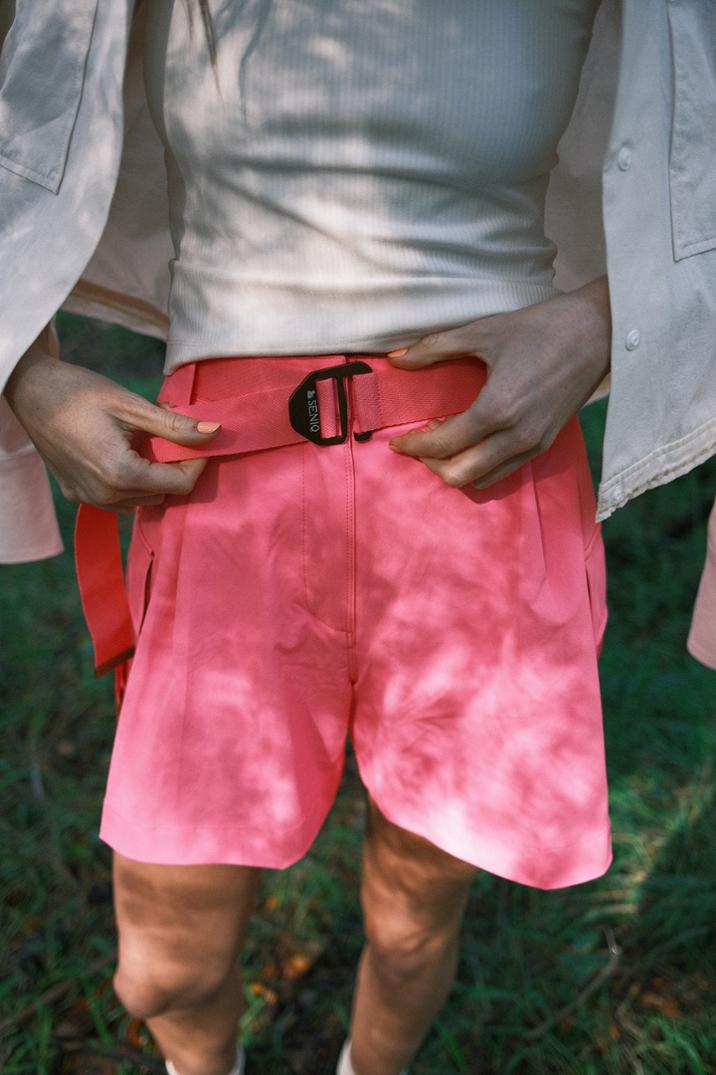 Location Image for Trailmix Cargo Shorts - Women's