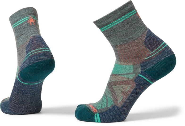smartwool dress socks womens Women's Run Cold Weather Targeted Cushion Crew Black S at Amazon Women's Clothing store With features like a secure fit and a supportive arch brace Smartwool Women's Hike Light Cushion