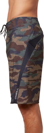 O'Neill Superfreak Camo 21" Board Shorts - Men's 3