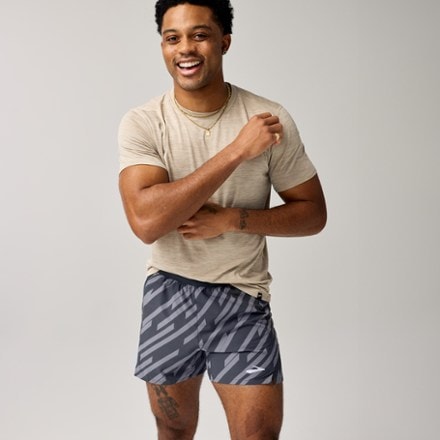 Brooks Journey 5" Shorts - Men's 4