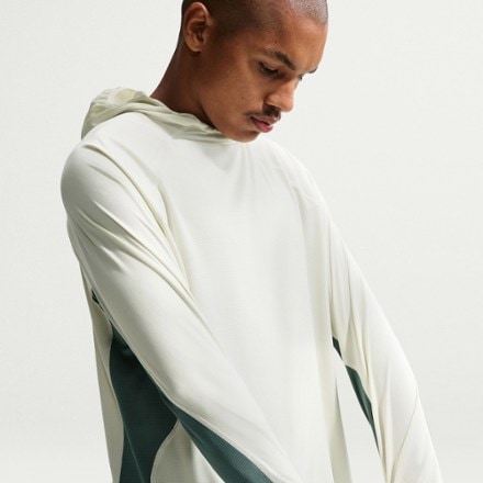 Nike ACG Solar Chase Dri-FIT UV Long-Sleeve Hooded Top - Men's 3