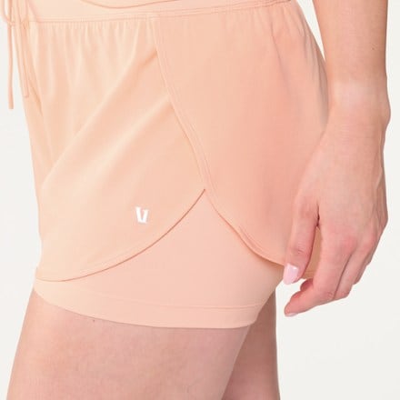 Vuori Daily Speed Shorts - Women's 4