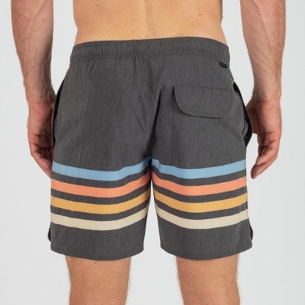 VISSLA Sumner 16.5" Volley Shorts - Men's 3