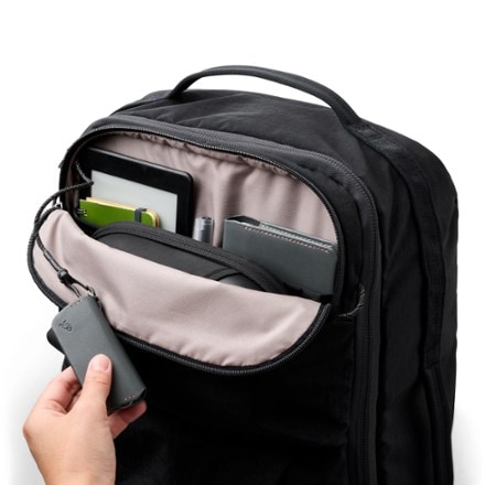 Bellroy Lite Carry-On 4