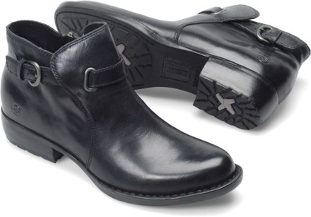 born short boots