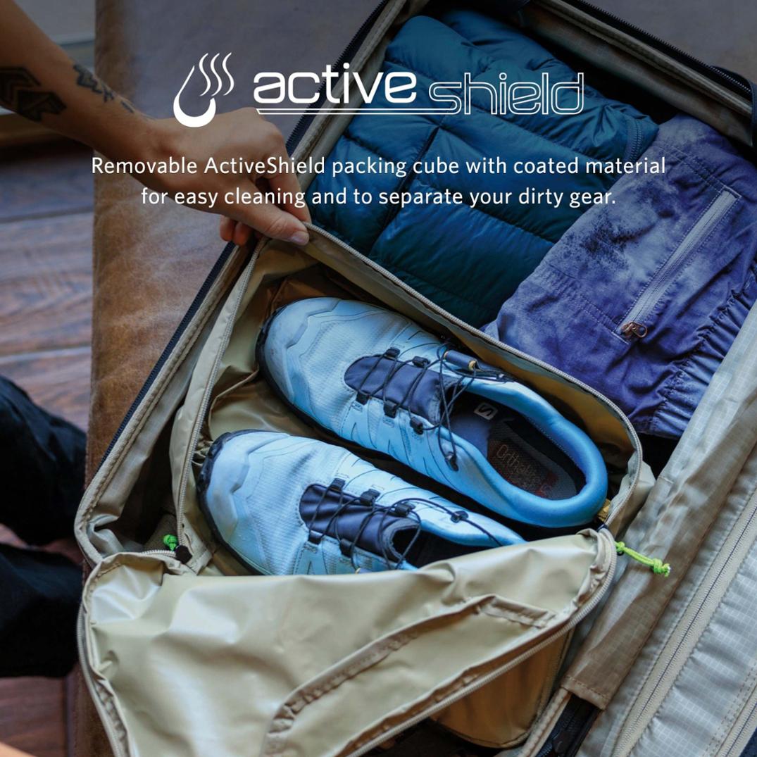 Location Image for Cache 28 Large Spinner Wheeled Luggage