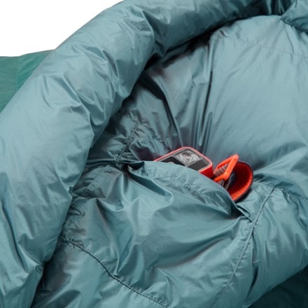Mountain Hardwear Bishop Pass 15 Sleeping Bag Interior pocket