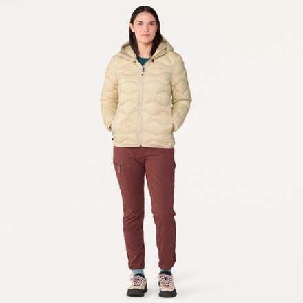 Peak Performance Helium Down Hood Jacket - Women's 5