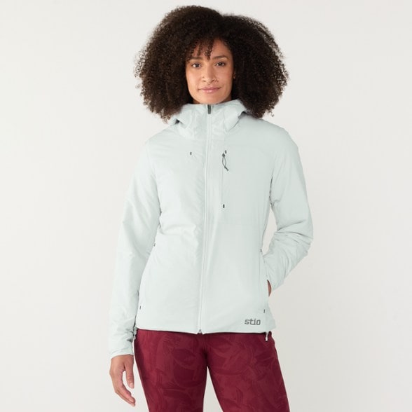 Model info: Height: 5'10" | Chest: 35 | Waist: 28" | Wearing size: M