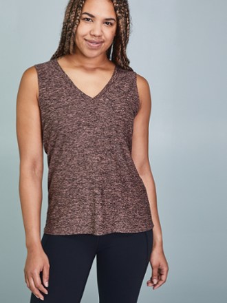 rei yoga tops