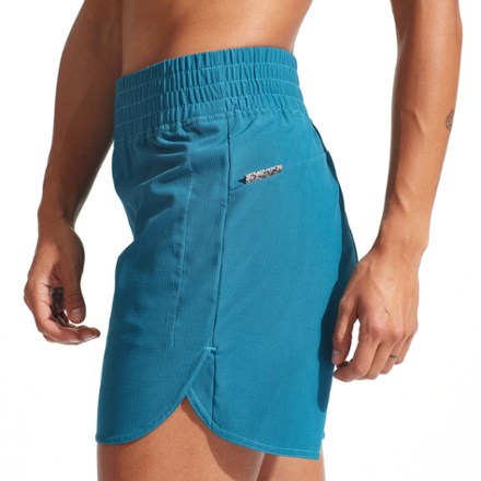 PEARL iZUMi Prospect 2/1 Cycling Shorts with Liner - Women's 9