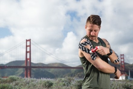 RockTape RockSauce Fire Pain-Relief Cream 4