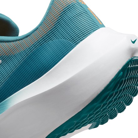Nike Nike Zoom Fly 5 Road-Running Shoes - Men's 4