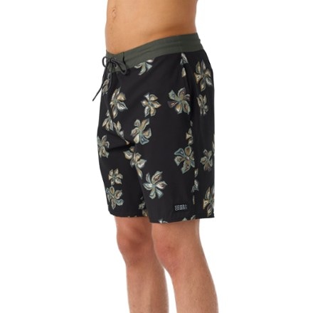 O'Neill Cruzer 19" Board Shorts - Men's 2