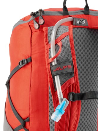 ALPS Mountaineering Canyon 20 Pack 3