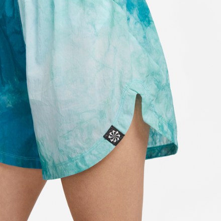 Nike Dri-FIT Repel Trail 3" Shorts - Women's 8