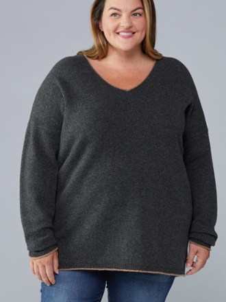 women's plus size v neck sweaters