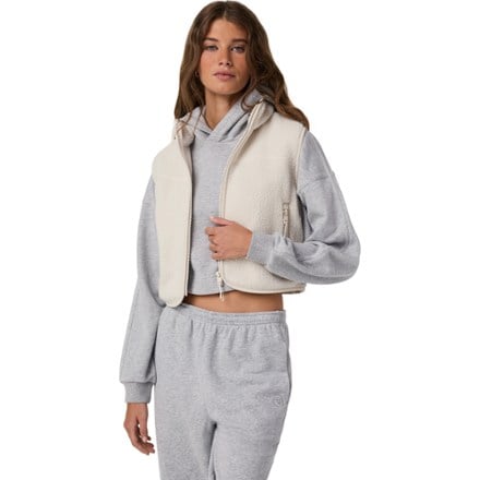 Vuori Alpine Vest - Women's 9