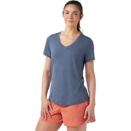 Smartwool Active Ultralite V-Neck T-Shirt - Women's 1