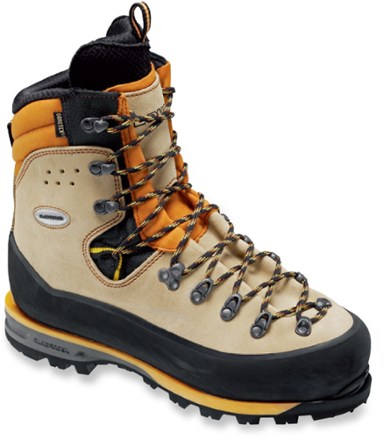 waterproof mountaineering boots