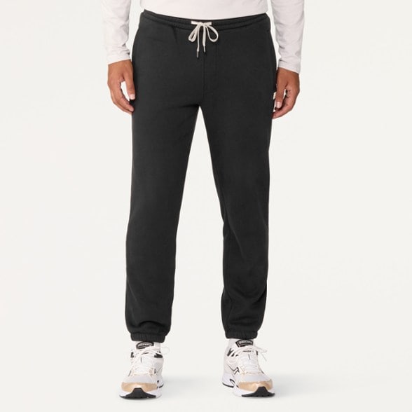 Model info: Height: 6'2" | Waist: 31" | Inseam: 33" | Wearing size: M