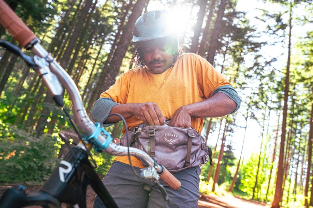 Location Image for Seral 7 Hydration Waist Pack