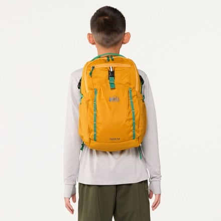 REI Co-op Tarn 18 Pack - Kids' 1