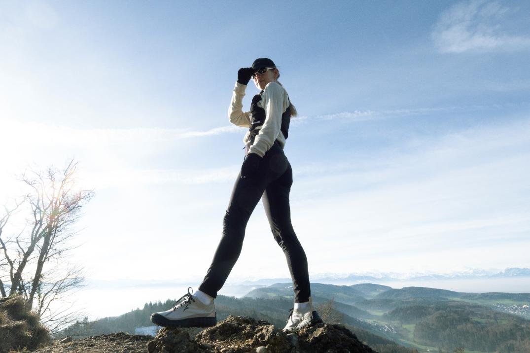 Location Image for 001 Trail-Running Shoes - Women's