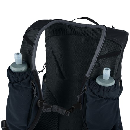 Ultimate Direction Blazek 10 Pack Soft flasks not included