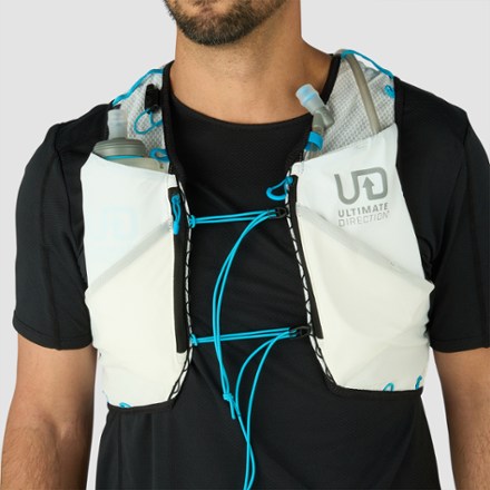 Ultimate Direction Race Hydration Vest 6 L 10