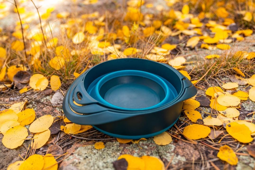 Location Image for Flat Pack Collapsible Bowls & Strainer Set