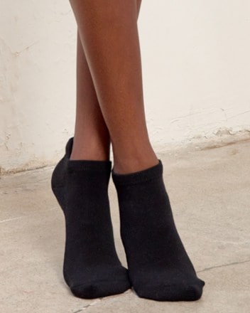 Pointe Studio Union Full Foot Grip Socks - Women's 4