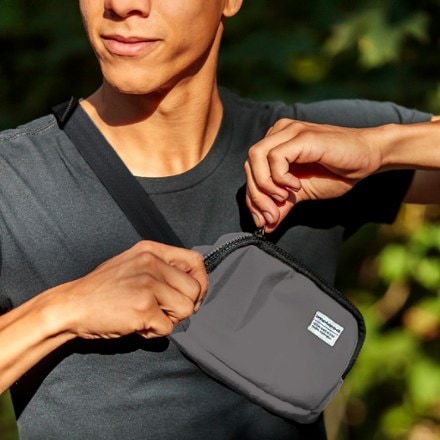 Amphipod R3 Express Convertible Pack 4