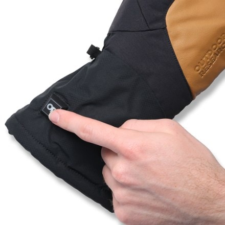 Outdoor Research Prevail Heated GORE-TEX Mittens 2