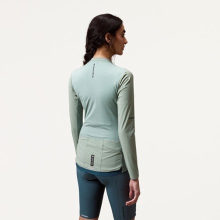 Endura Alltrack Ride Long-Sleeve Cycling Jersey - Women's 7
