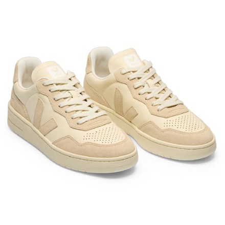 VEJA V-90 Shoes - Women's 1
