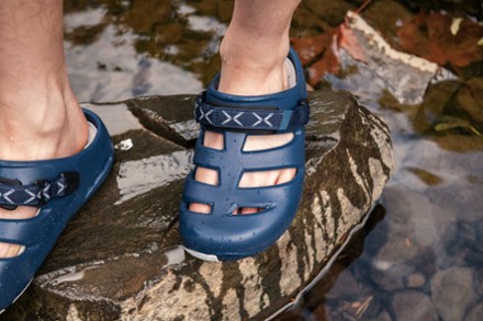Location Image for ApreAqua CT Water Shoes - Men's