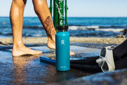 Hydro Flask Wide-Mouth Vacuum Water Bottle with Straw Lid - 32 fl. oz. 1