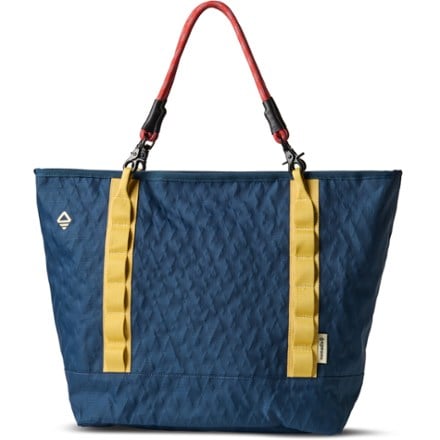 Nomadix 26 L DayTripper Tote 2