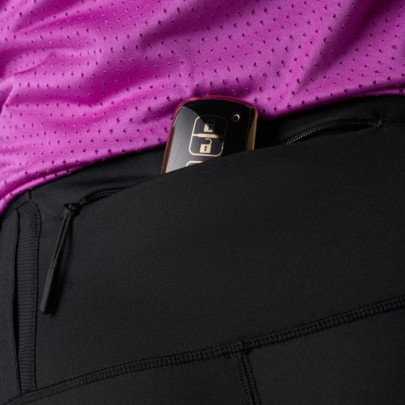 Detail Image of color Black