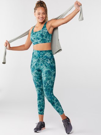 Athleta Salutation Stash Pocket II Printed 7/8 Tights - Women's 3