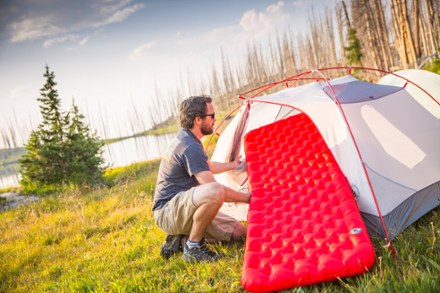 Big Agnes AXL Air Insulated Sleeping Pad Review - YouTube