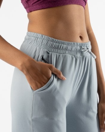 rabbit EZ Joggers 2.0 - Women's 4