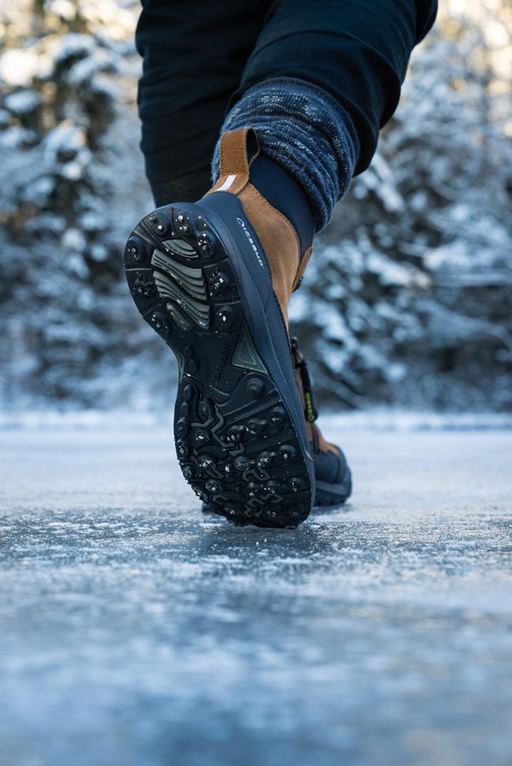 Location Image for Metro2 BUGrip Boots - Women's