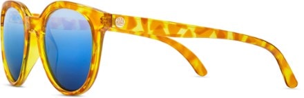 Sunski Makani Polarized Sunglasses Side view (Blonde Tortoise)