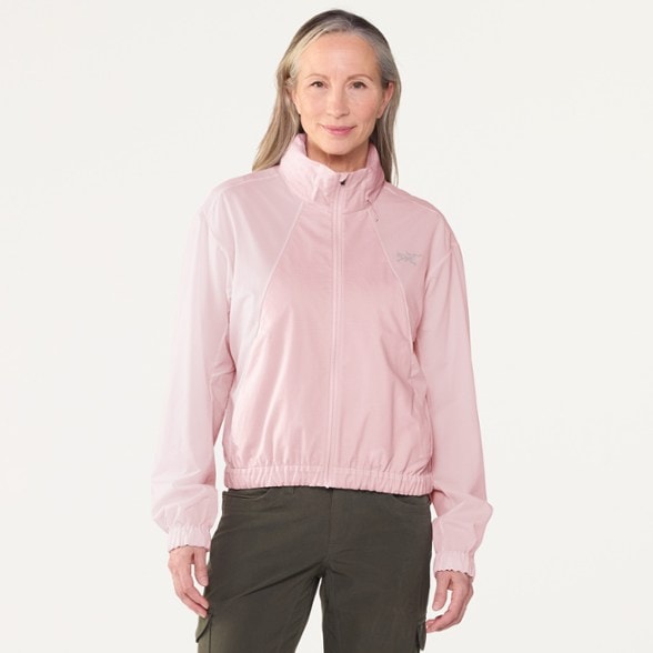 Model info: Height: 5' 9" | Waist: 27" | Wearing size: M