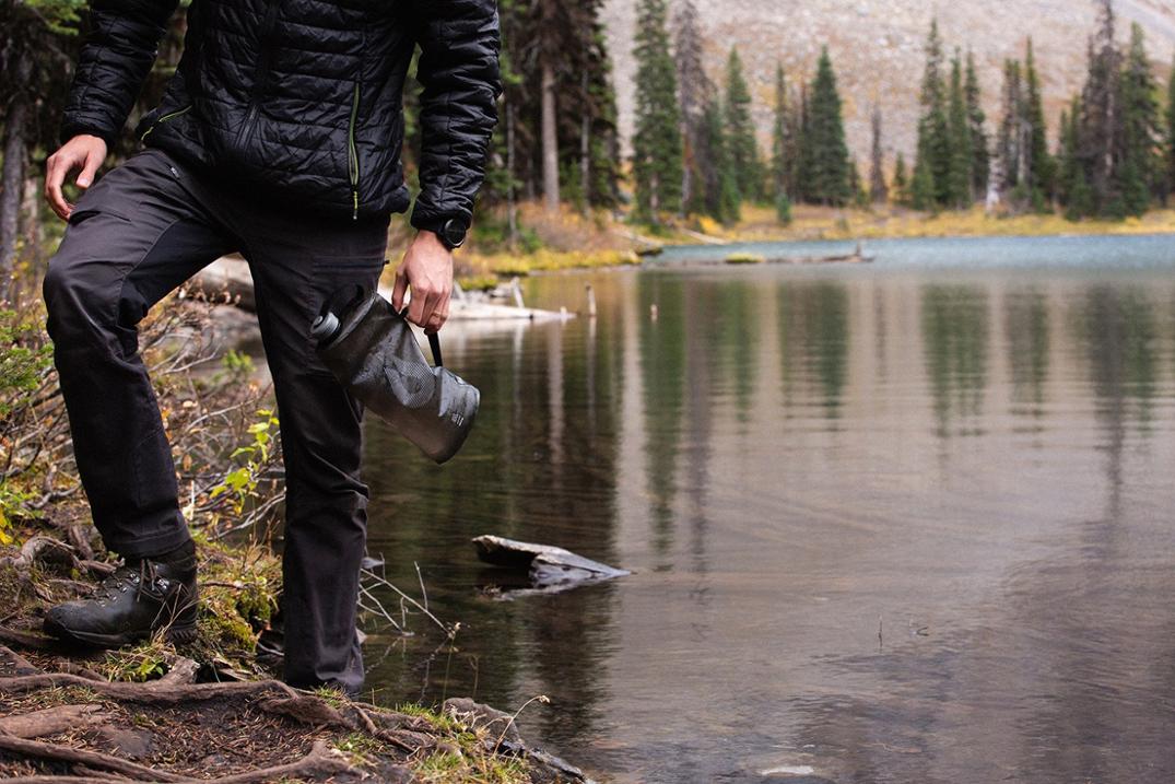 Location Image for Seeker 4L Collapsible Water Container - 140 fl. oz.